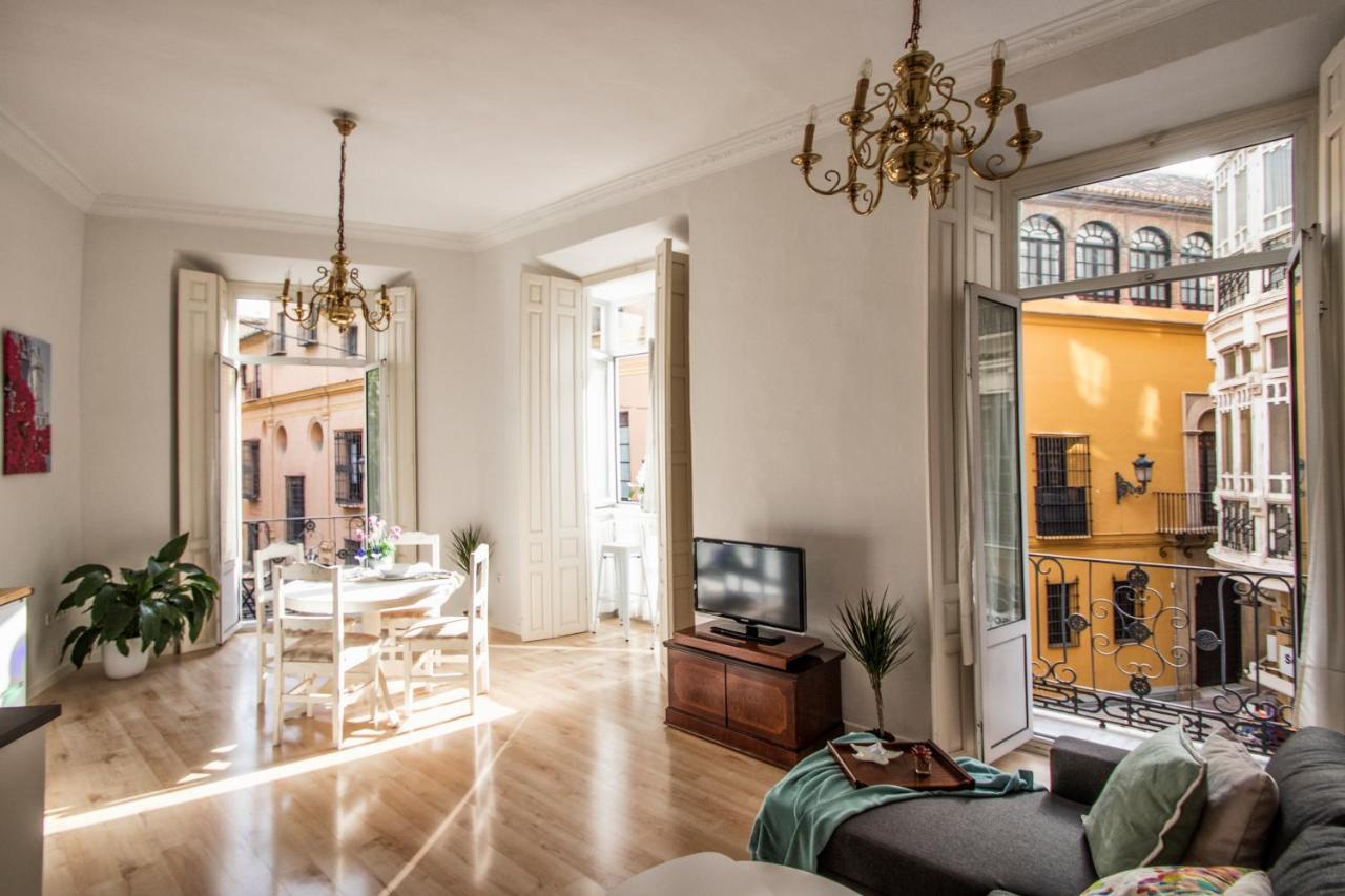 Luminoso Apartamento De Dos Habitaciones Con Vistas A Las Catedral Málaga Dış mekan fotoğraf