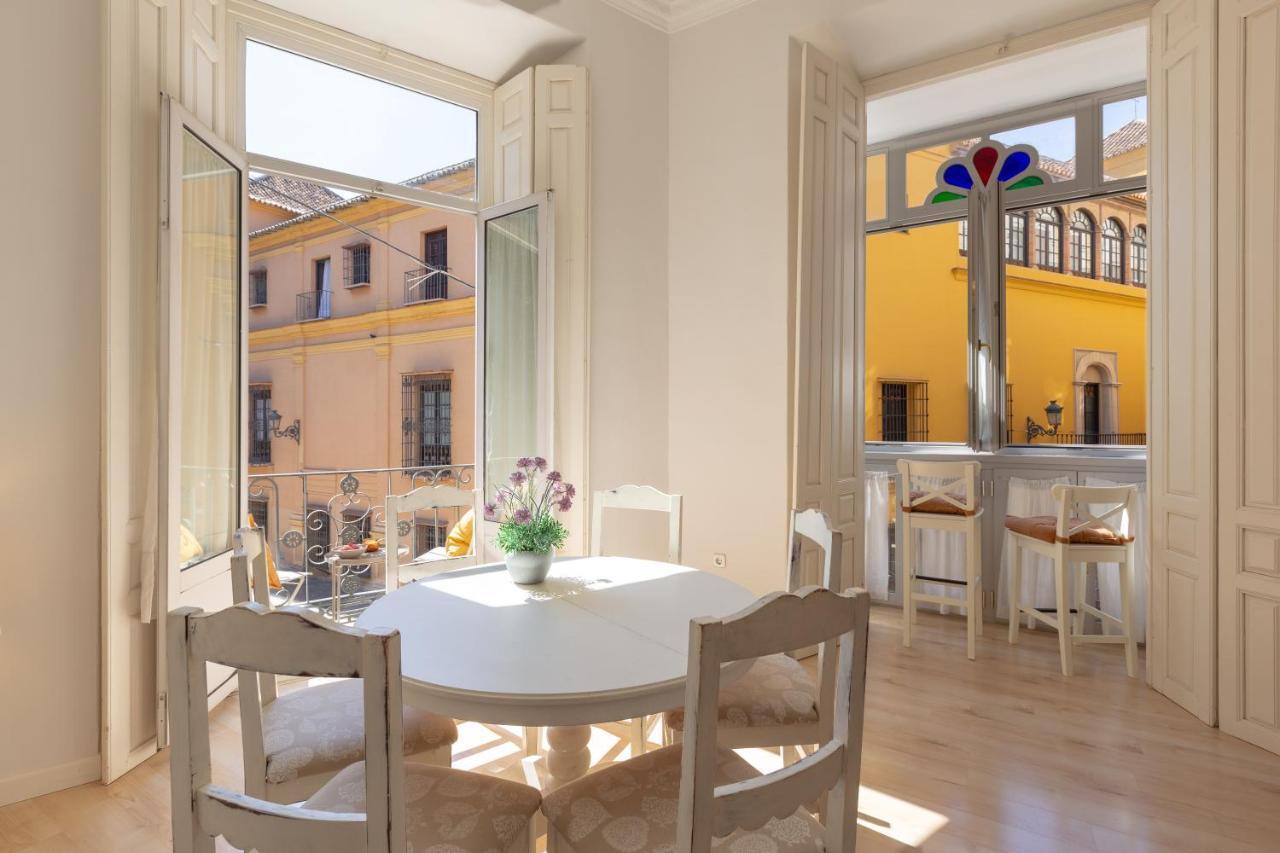 Luminoso Apartamento De Dos Habitaciones Con Vistas A Las Catedral Málaga Dış mekan fotoğraf
