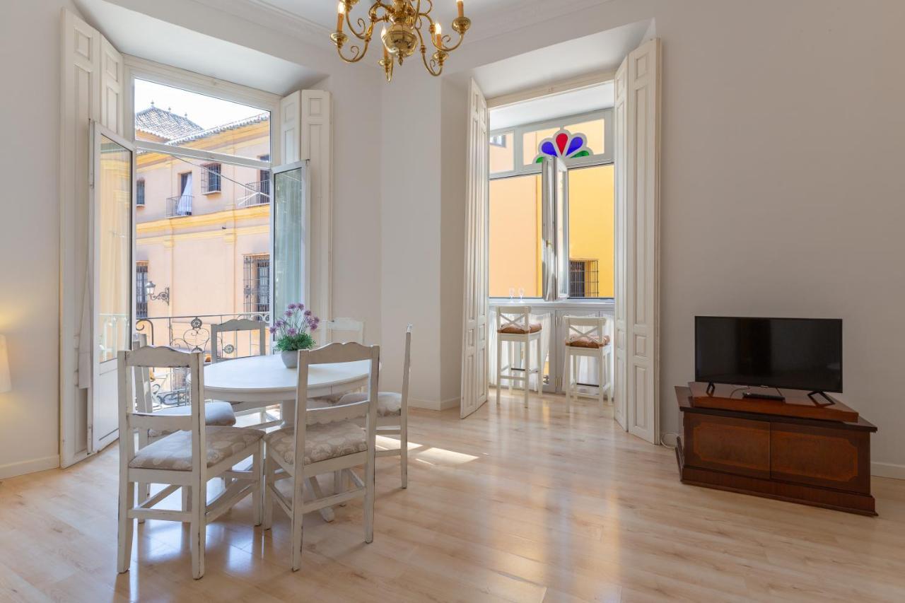 Luminoso Apartamento De Dos Habitaciones Con Vistas A Las Catedral Málaga Dış mekan fotoğraf